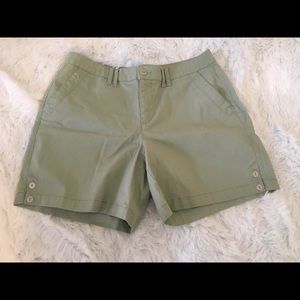 Gloria Vanderbilt Green shorts